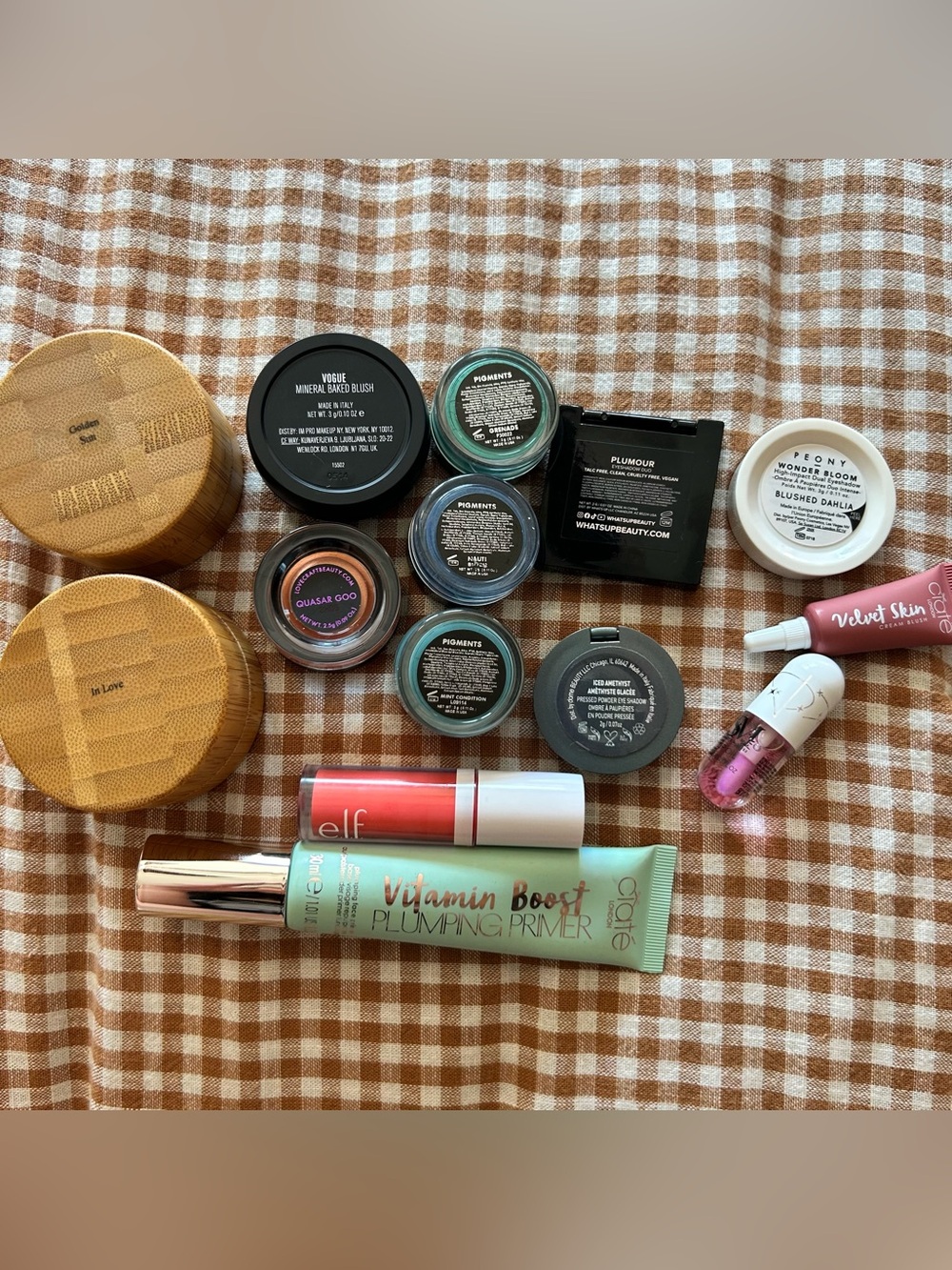 Makeup bundle! ❤️ - Picture 2 of 3